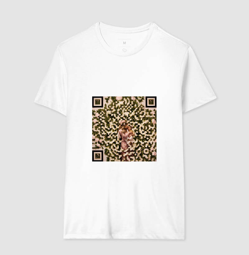 Camiseta "Amor de Mãe – Luz de Amor | Estampa Afetiva e Exclusiva."